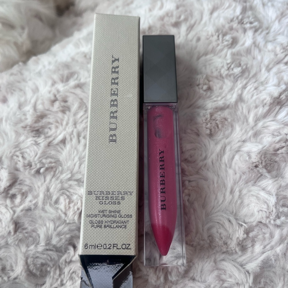 Burberry Gloss in Vibrant Berry
